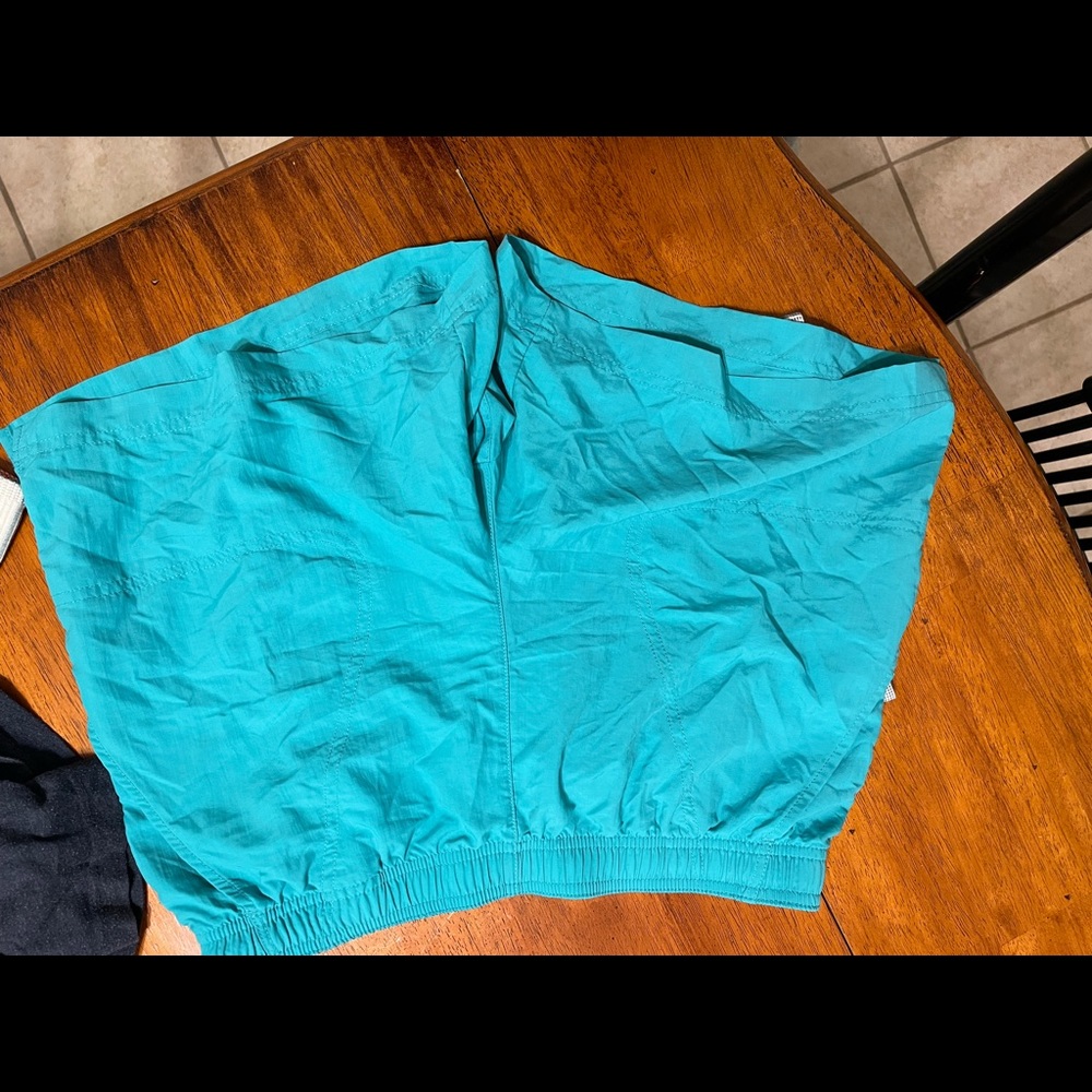 Columbia Women’s shorts Size small light blue